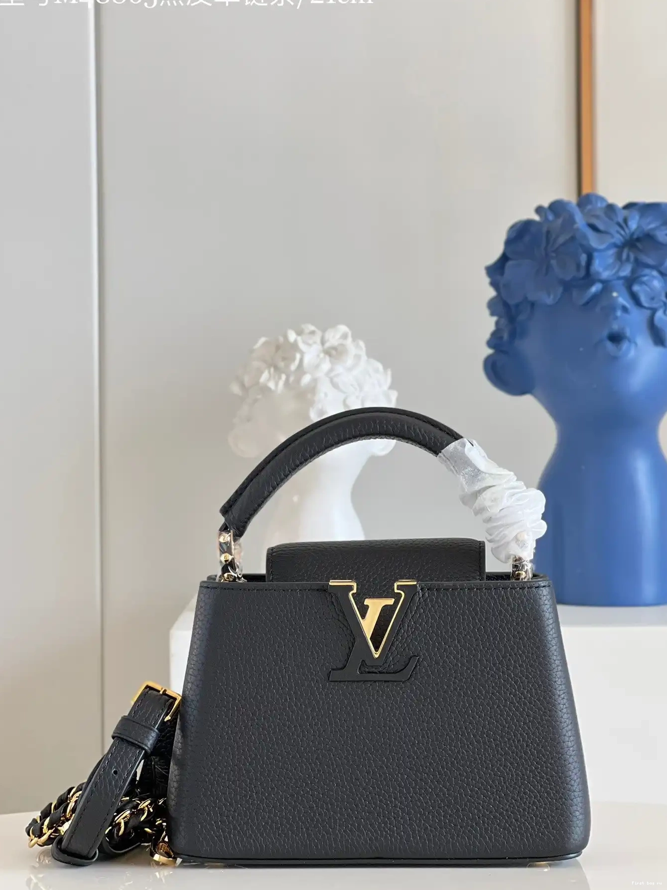 First bag ru MINI VUITTON CAPUCINES LOUIS 0617